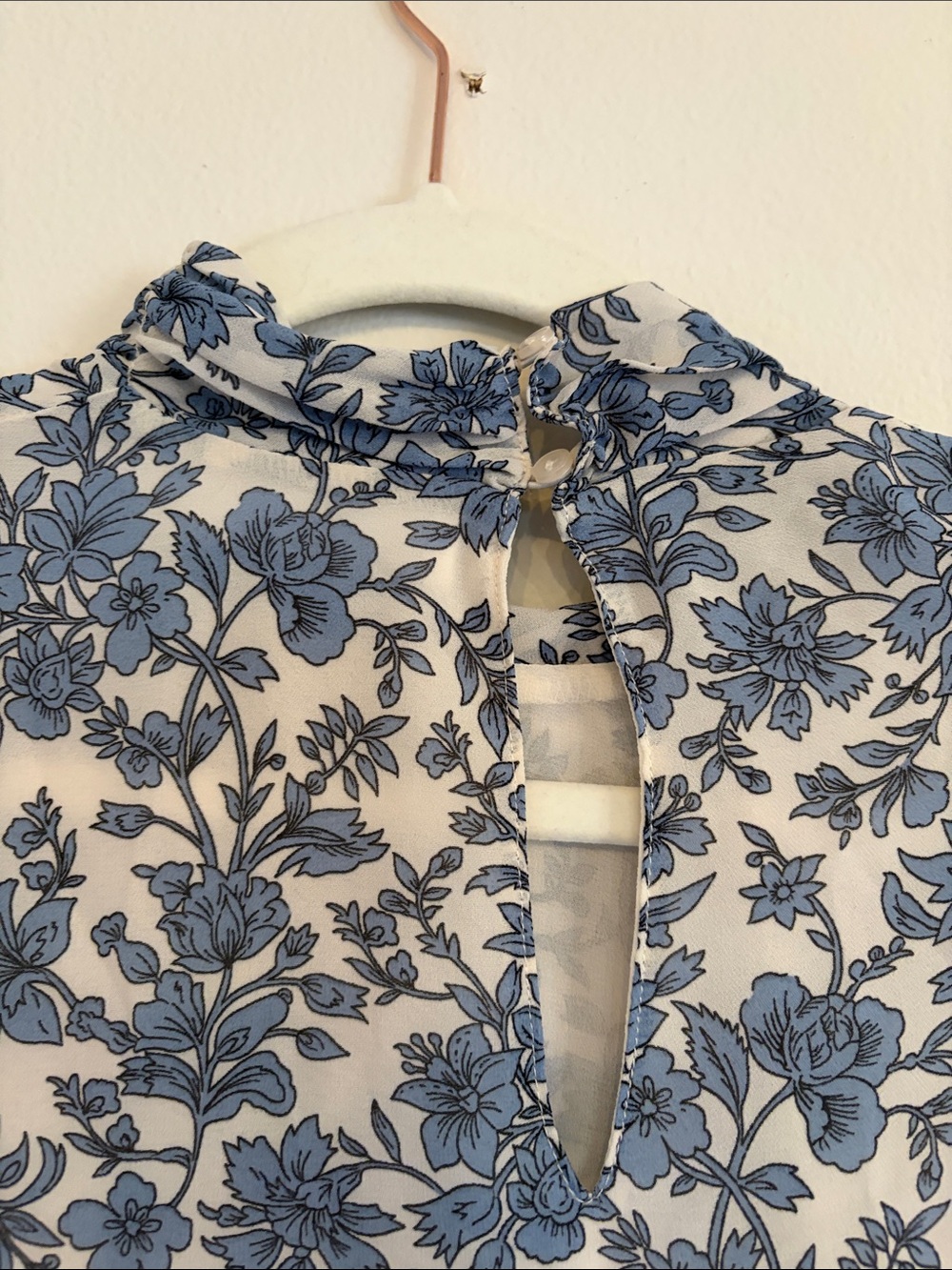 Astr Blue Floral Mock Neck Tie-Sleeve Blouse - Picture 7 of 8